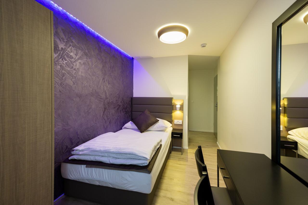 Hotel Sleep & Go Self-Check-In زيورخ الغرفة الصورة